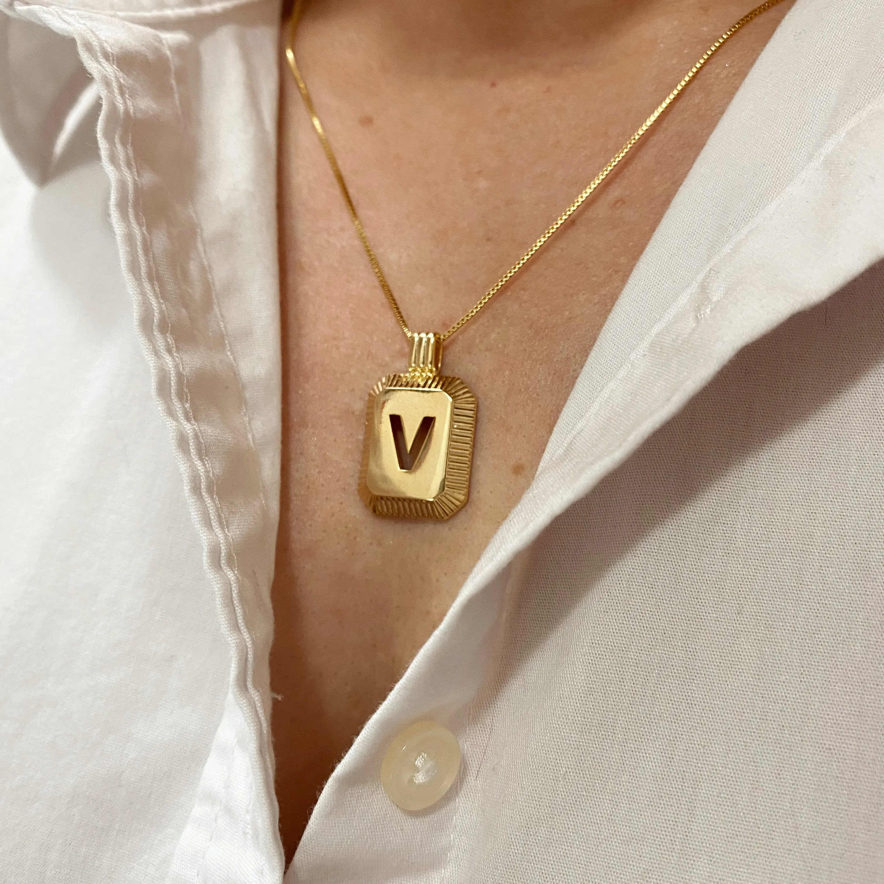 18k Gold Filled Initial Plate Pendant Letter V