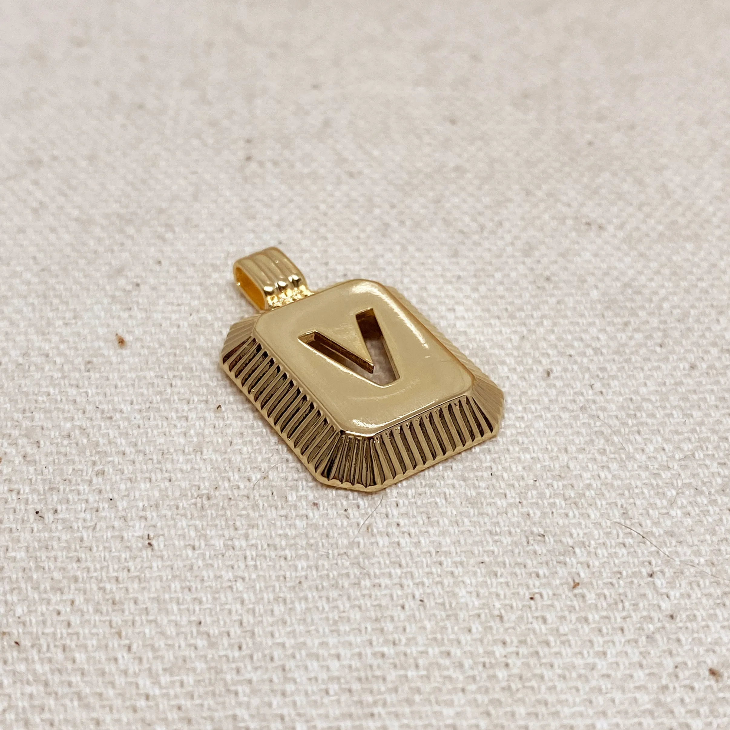 18k Gold Filled Initial Plate Pendant Letter V