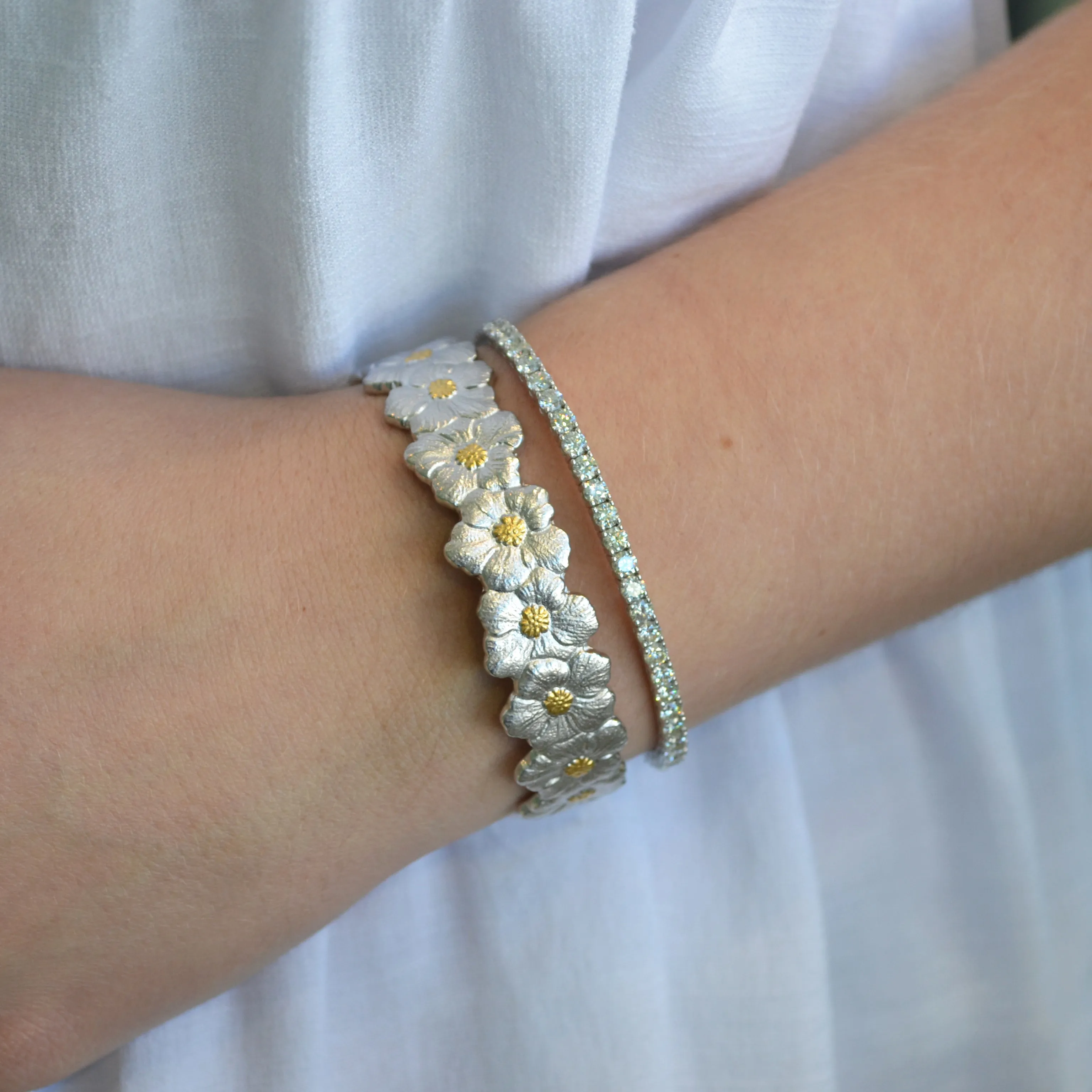 Buccellati - Blossoms Gardenia - Narrow Cuff, Sterling Silver with Gold Accents