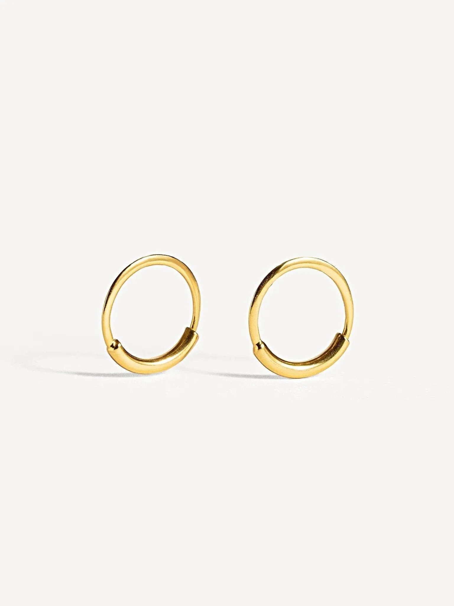 Gale Small Hoop Earrings
