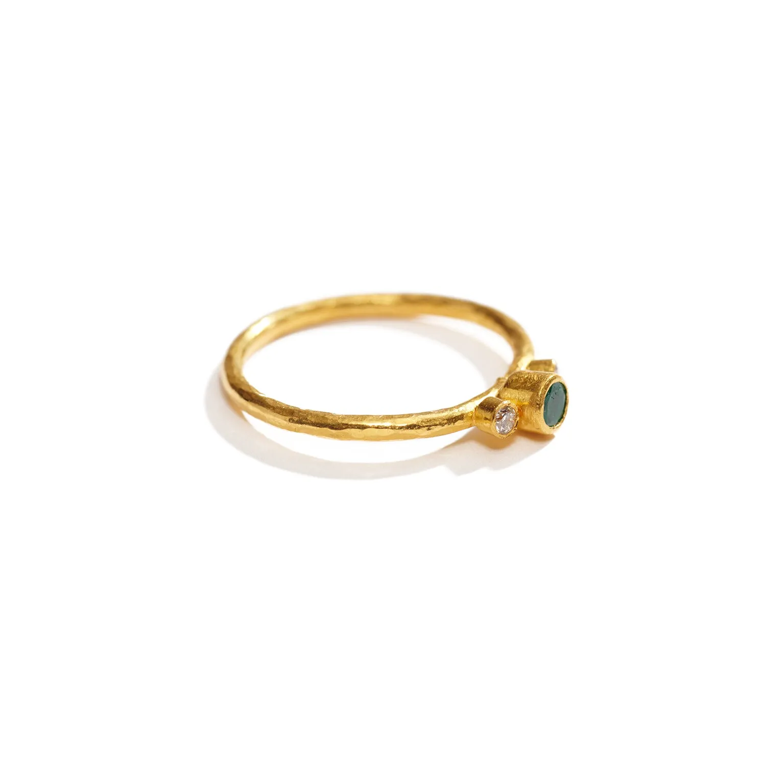Gold Ring with Green Emerald and Diamonds