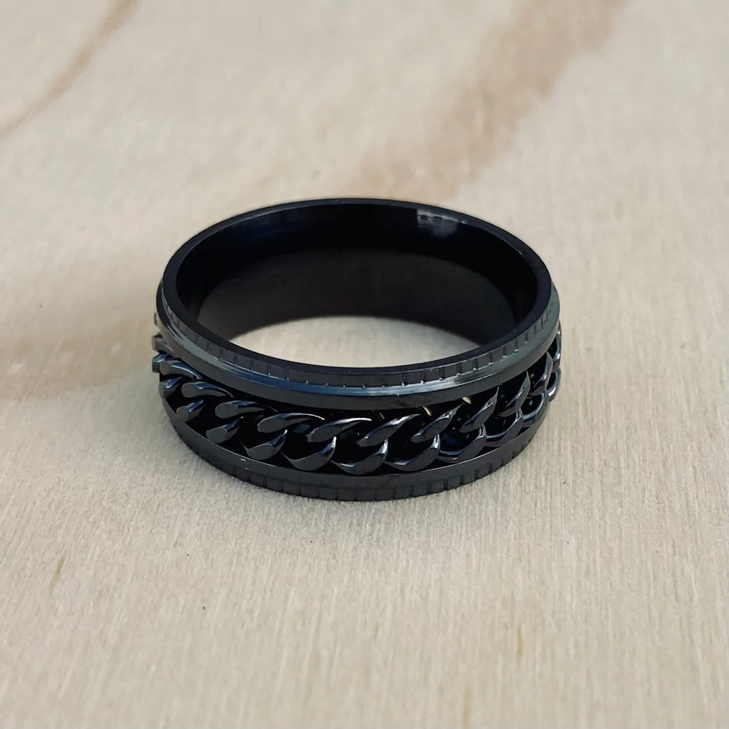 Sanity’s Band Ring Collection - Spinner Black - R166