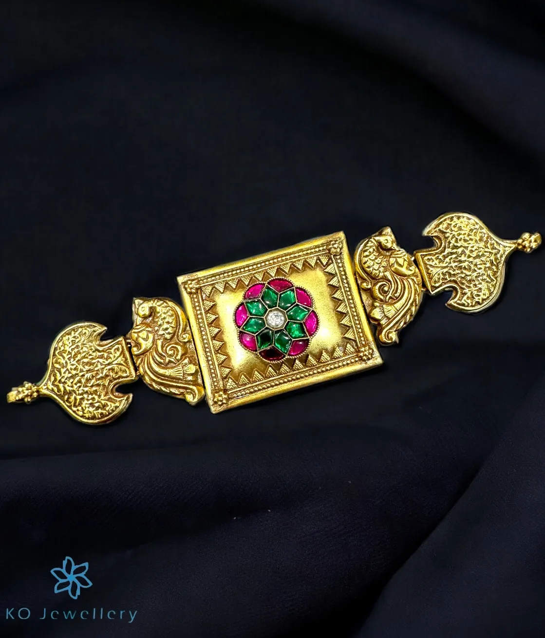 The Zareen Silver kundan Choker Necklace